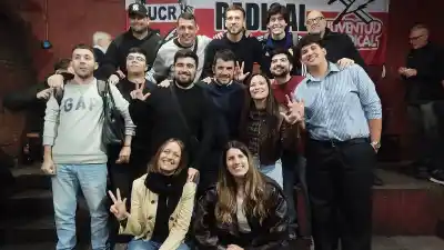 La UCR sale al territorio con un mensaje que choca con Milei y el kirchnerismo, pero guarda un giro