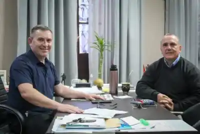 El intendente de Eldorado fue a Posadas a destrabar gestiones, pero se trajo mucho más que promesas