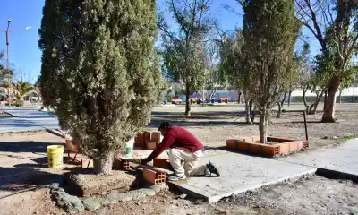 Dos barrios de Trelew recuperan sus plazas con un plan de puesta en valor