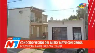 Intentó escapar en su auto, pero dejó tirada una bolsa que lo complicó todo