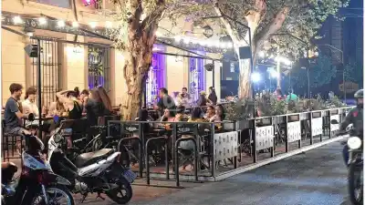 La noche de Santa Fe se extiende hasta las 5.30: el Concejo avanza para un septiembre sin límites