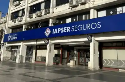 La aseguradora estatal que crece a costa del Estado: los privados ya son el 41% de su cartera