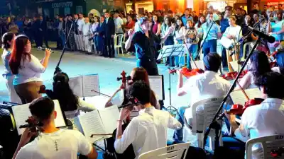 La Banda conmemoró el Día de la Memoria con un acto cargado de reclamos y emociones