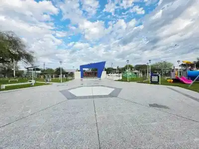 Un edificio educativo, un centro de salud y más obras: todo lo que inaugura Insfrán en Banco Payaguá