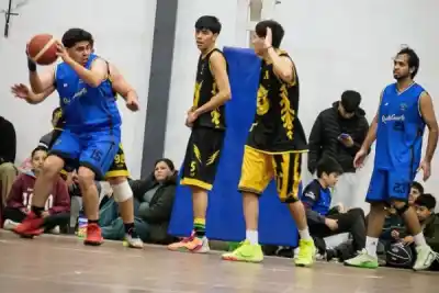 El Polideportivo colmado marcó el arranque de la Liga Suncheña