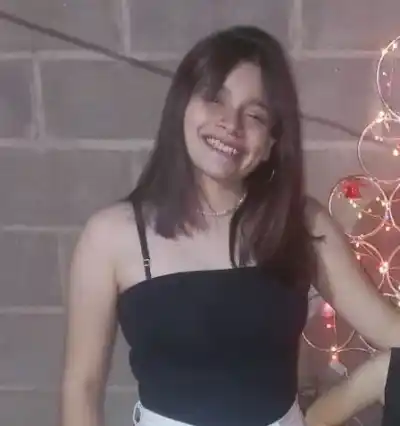 La dejó en la puerta del colegio y nunca más supo de ella