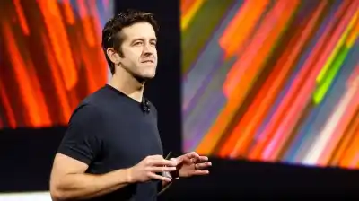 Asumió el nuevo CEO de Apple: el impactante paquete que le espera