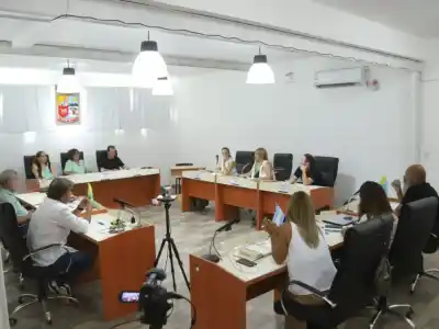 Elegidos por 4 años, podrían quedarse 2 más sin votación