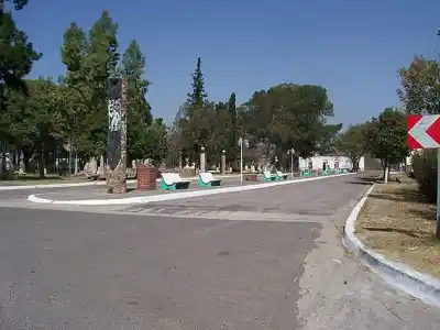 Hace 4 años esperan el agua potable y los materiales están tirados: la desesperación de seis familias