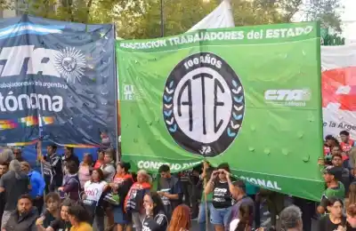 Paro aeronáutico: intiman a ATE a garantizar el 75% de los vuelos en 27 aeropuertos