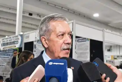 Feria de Ciencias en Santiago: 250 proyectos y una frase del gobernador que sorprendió