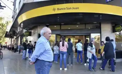 Le vaciaron la cuenta a una jubilada y encima le hicieron pagar un préstamo que nunca pidió