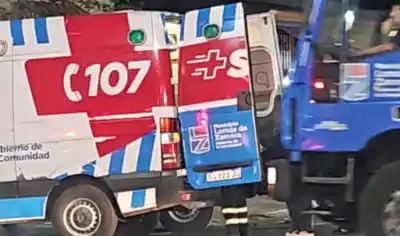 Lo quisieron robar arriba de la moto, pero el policía tenía un arma y la cosa terminó a los tiros