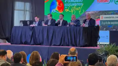 El gobernador inauguró un congreso clave y reveló qué se puede hacer con Iberá