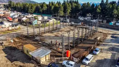 El nuevo gimnasio municipal de Arrayanes ya tiene fecha para su techo