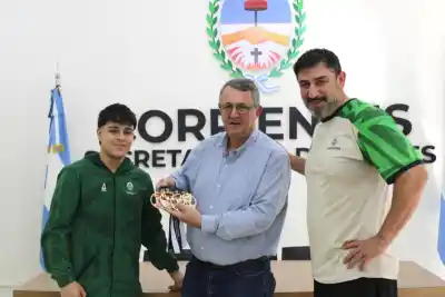 Un pesista correntino volvió con tres oros de Ecuador y ya piensa en los ODESUR