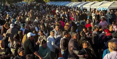 El domingo vuelve la feria y el paseo gastronómico a la Plazoleta Belgrano: qué habrá
