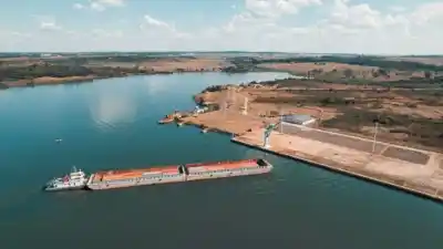 Carga completa y un puerto al límite: el movimiento que no se detiene en Posadas
