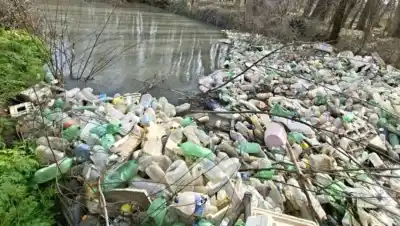 Cansados de ver basura en los desagües, los productores del Alto Valle ponen un límite