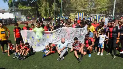 Clásico por la paz: la previa del derby rosarino que une a los pibes de los barrios
