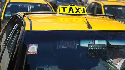 Quieren que los taxis compartan viaje: la prueba piloto que impulsan en el Concejo