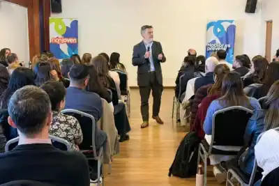 Capacitaron a más de 100 personas para detectar consumos problemáticos en jóvenes