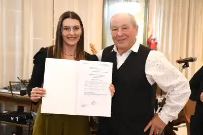 El libro que reúne a 21 artistas pampeanos y ya tiene su muestra en el Concejo