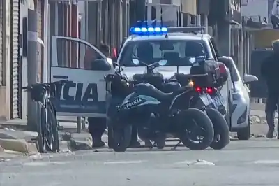 El descuido de una vendedora y el olfato de la policía: así atraparon al ladrón de un perfume en Centenario