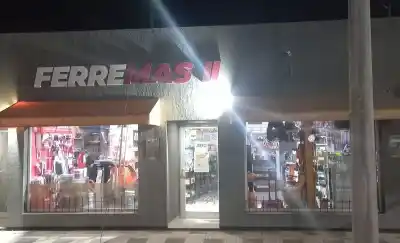 Fueron a robar a una ferretería, pero la policía los vio y el plan se desmoronó