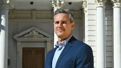 Un senador reveló cuánto de la plata del combustible se invirtió en rutas y el dato es demoledor