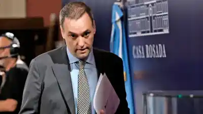 La nueva polémica que sacude a Adorni: empleadas domésticas, autos oficiales y una acusación que prende fuego las redes