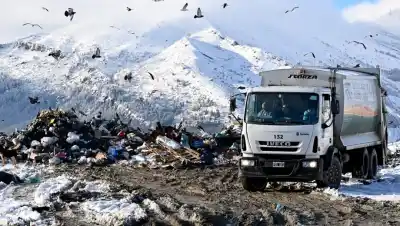 Basural de Bariloche: dos proyectos opositores, dos modelos para resolver la crisis de la basura
