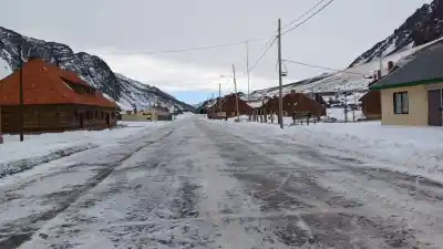 La furia de la montaña: cierran los pasos a Chile y dejan a cientos varados