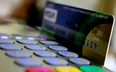Alerta roja en las cuentas: la morosidad bancaria alcanza un nivel histórico que preocupa a las familias