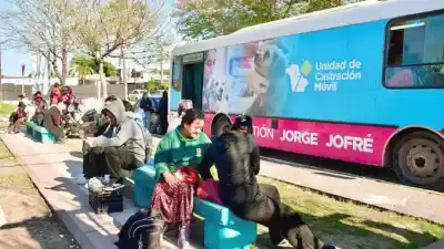 El operativo gratuito que ahorra 150 mil pesos a las familias y sigue recorriendo los barrios