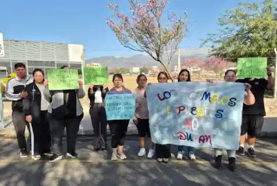 Un cambio de turno en un colegio de la Capital dejó a 40 familias sin escuela por la mañana