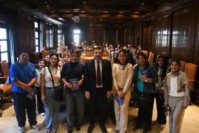 El plan que llevó a 42 alumnos de Bandera hasta la Casa de Gobierno