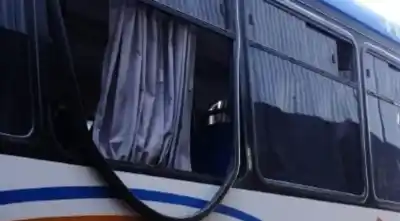 Otra pedrada al transporte: atacaron un colectivo en Pichanal