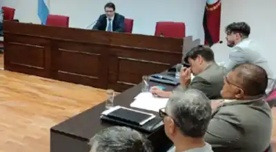 Tres médicos quisieron evitar el juicio con plata: el juez les puso un freno