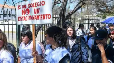 Colegio Nacional: la Municipalidad ratificó que no hará la obra, pero la comunidad pide que lo formalice