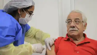 PAMI lanza la vacuna antigripal gratuita: quiénes pueden recibirla sin turno y qué necesitan