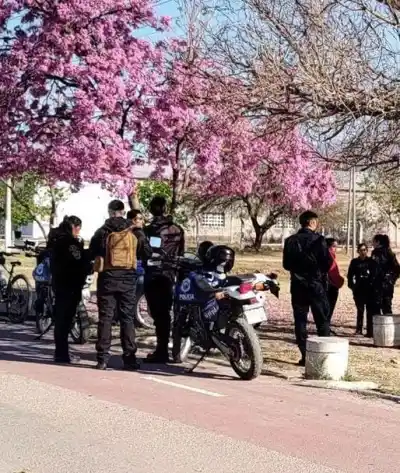 Hacía ejercicio en la ruta y un desconocido la manoseó antes de escapar