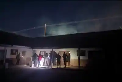 Un vecino vio humo en una escuela y evitó algo peor: qué pasó adentro