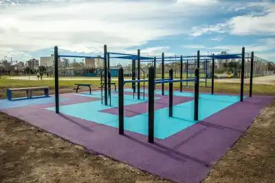 Un rincón abandonado del parque se convirtió en el nuevo paraíso del ejercicio en Escalada