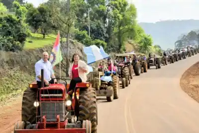 Vuelve la Fiesta del Tractor a Colonia Aurora: así será la quinta edición