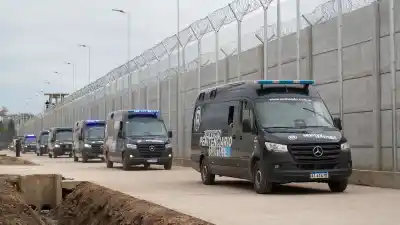 A horas de su apertura, 380 presos ya duermen en la nueva cárcel de Recreo