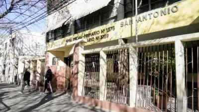 Pelea entre estudiantes en una escuela de zona sur: un chico de 15 terminó herido y el Ministerio de Educación intervino
