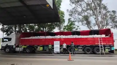 Un camión con 35 toneladas de poroto colorado quedó retenido en Clorinda: el detalle que faltaba