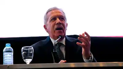 El gobernador Suárez salió al cruce por Malvinas y dejó un mensaje contundente