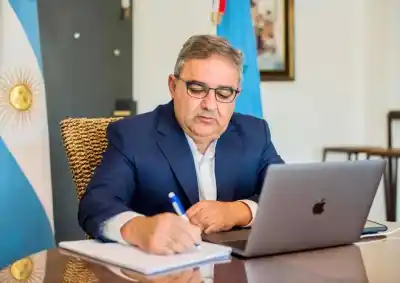 Jalil anticipó medidas para refinanciar deudas y puso una condición